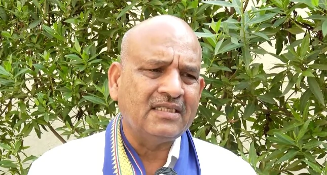 जमुई छेड़छाड़: मंत्री के 'छिटपुट घटना' वाले बयान पर भड़का विपक्ष, कांग्रेस और BJP ने की कड़ी निंदा