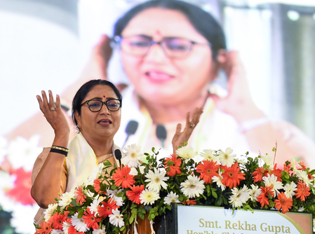 दिल्ली ईवी पॉलिसी 2026 को कैबिनेट की हरी झंडी — 1 जुलाई से लागू, ₹15,000 करोड़ का होगा फ़ायदा