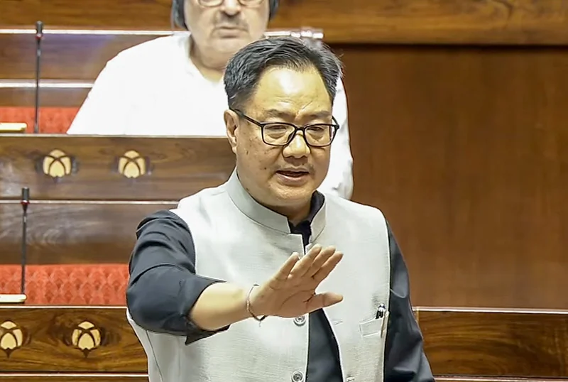 राज्यसभा में अमित शाह की मौजूदगी पर हंगामा, सरकार और विपक्ष में तीखी नोकझोंक के बाद कार्यवाही स्थगित