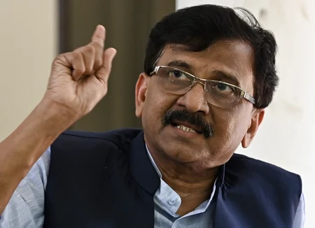 पवार की शिंदे से मुलाक़ात पर MVA में दरार? संजय राउत बोले - 'गद्दारों को सम्मान देना हमें मंजूर नहीं'