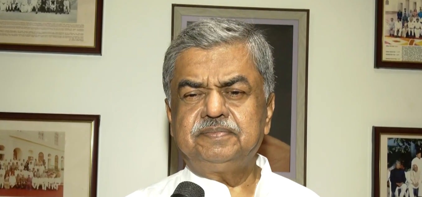 विपक्षी दलों ने 'मॉक पार्लियामेंट' का किया आयोजन, चुनाव आयुक्त ज्ञानेश कुमार के इस्तीफे की मांग तेज
