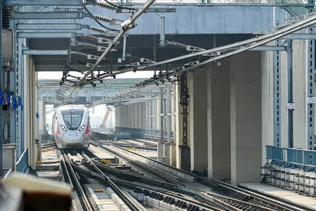 दिल्ली: संसद मार्च के बाद सुरक्षा सख्त, 16 मेट्रो स्टेशन अगले आदेश तक बंद, 10 FIR दर्ज