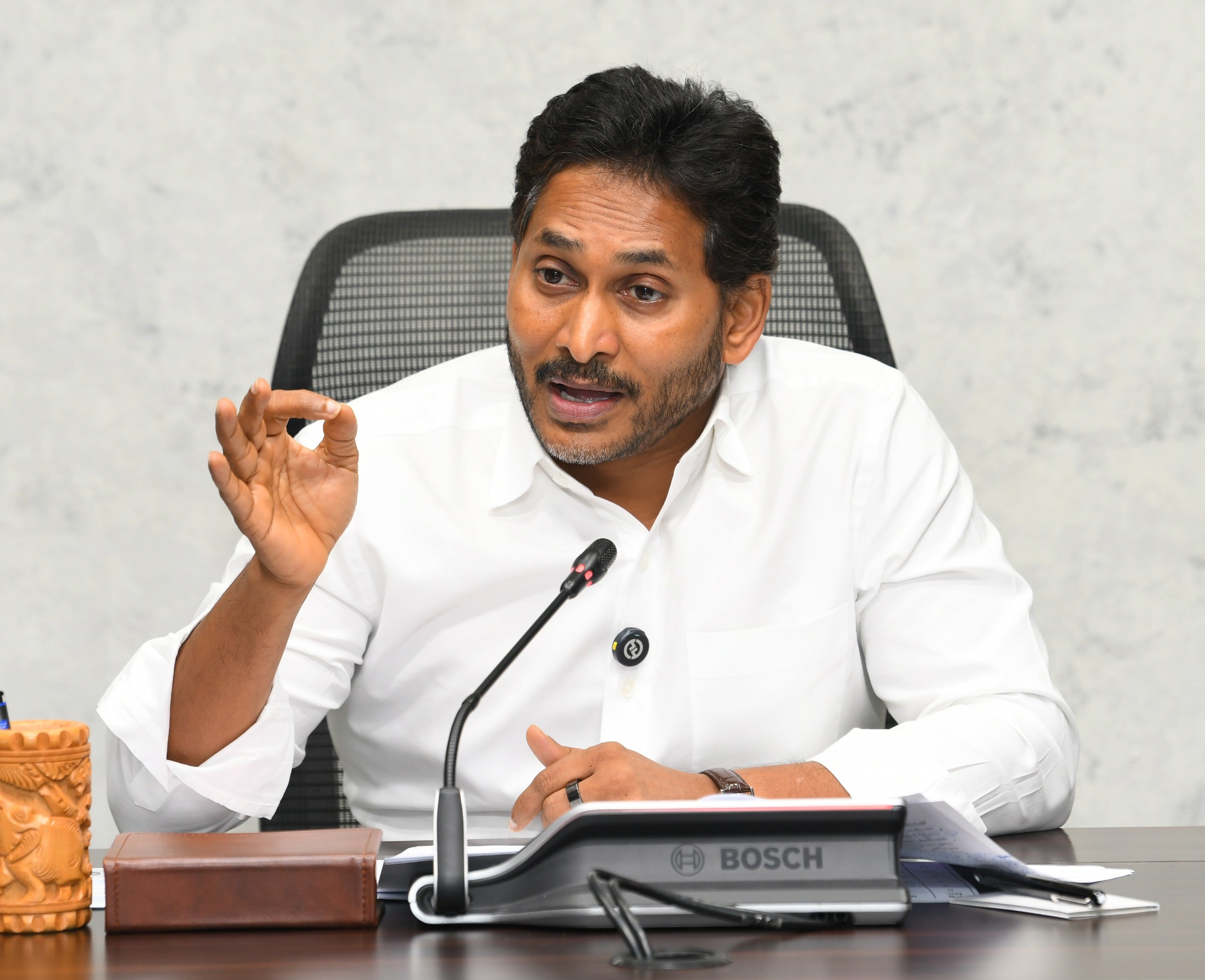 आंध्र प्रदेश: TDP के निवेश दावों पर संसद में केंद्र के आंकड़ों से YSRCP ने उठाए सवाल