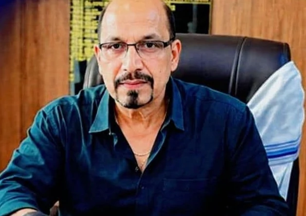 कोडरमा: छात्रा के यौन शोषण का आरोप, सिविल सर्जन डॉ. अनिल कुमार पुलिस हिरासत में