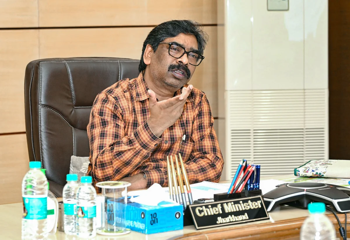 उत्तराखंड: चमोली सुरंग हादसे में झारखंड के श्रमिक फंसे, CM हेमंत सोरेन ने धामी सरकार से साधा संपर्क