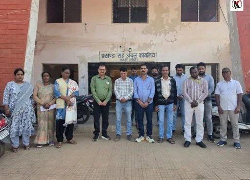 राजस्वकर्मी की हत्या पर झारखंड में कामकाज ठप, कर्मचारियों ने की एक-दिवसीय कलमबंद हड़ताल