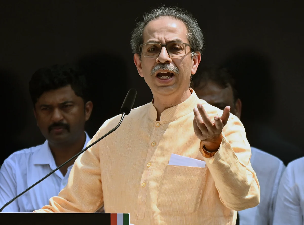 महाराष्ट्र: सूखा राहत पर उद्धव गुट का सरकार पर तीखा हमला, ₹5000 की मदद को बताया 'छलावा'
