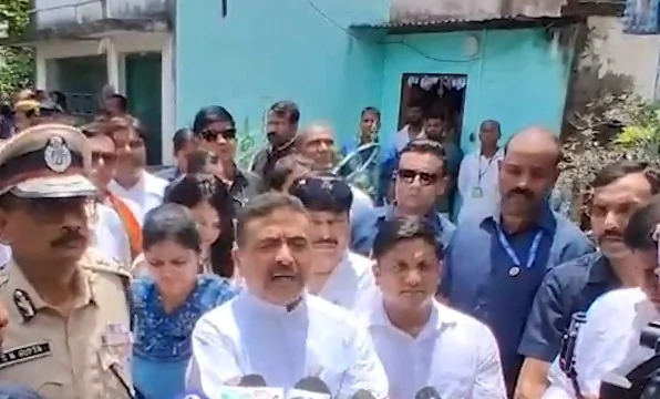 ममता बनर्जी की सुरक्षा पर सुवेंदु अधिकारी का बयान: 'पुलिस को पहले सूचना दें, पूरी सुरक्षा मिलेगी'