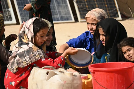 अफगानिस्तान: 1.6 करोड़ लोग भुखमरी के कगार पर, सर्दियों में संकट गहराने की आशंका - संयुक्त राष्ट्र