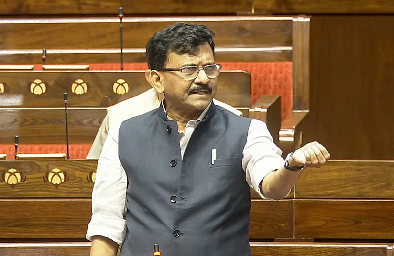 आपराधिक अवमानना मामला: सुप्रीम कोर्ट ने संजय राउत को व्यक्तिगत पेशी का आदेश दिया, निखिल वागले को राहत