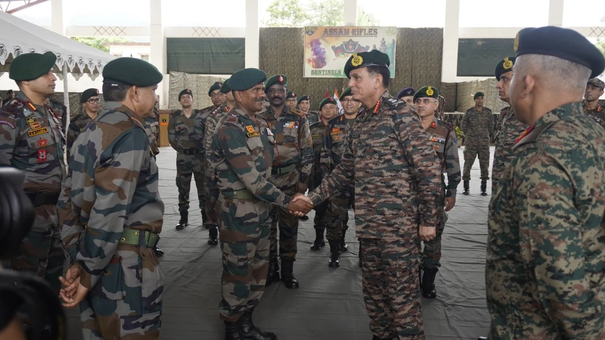 मणिपुर के सुरक्षा हालात का जायज़ा लेने पहुँचे सेना प्रमुख, ऑपरेशनल तैयारियों की समीक्षा की