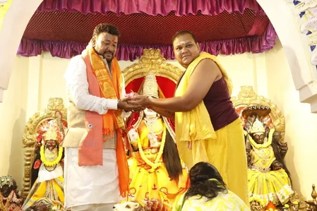 बांकीपुर उपचुनाव: BJP उम्मीदवार अभिषेक कुमार ने भरा पर्चा, वरिष्ठ नेताओं की मौजूदगी में जीत का दावा