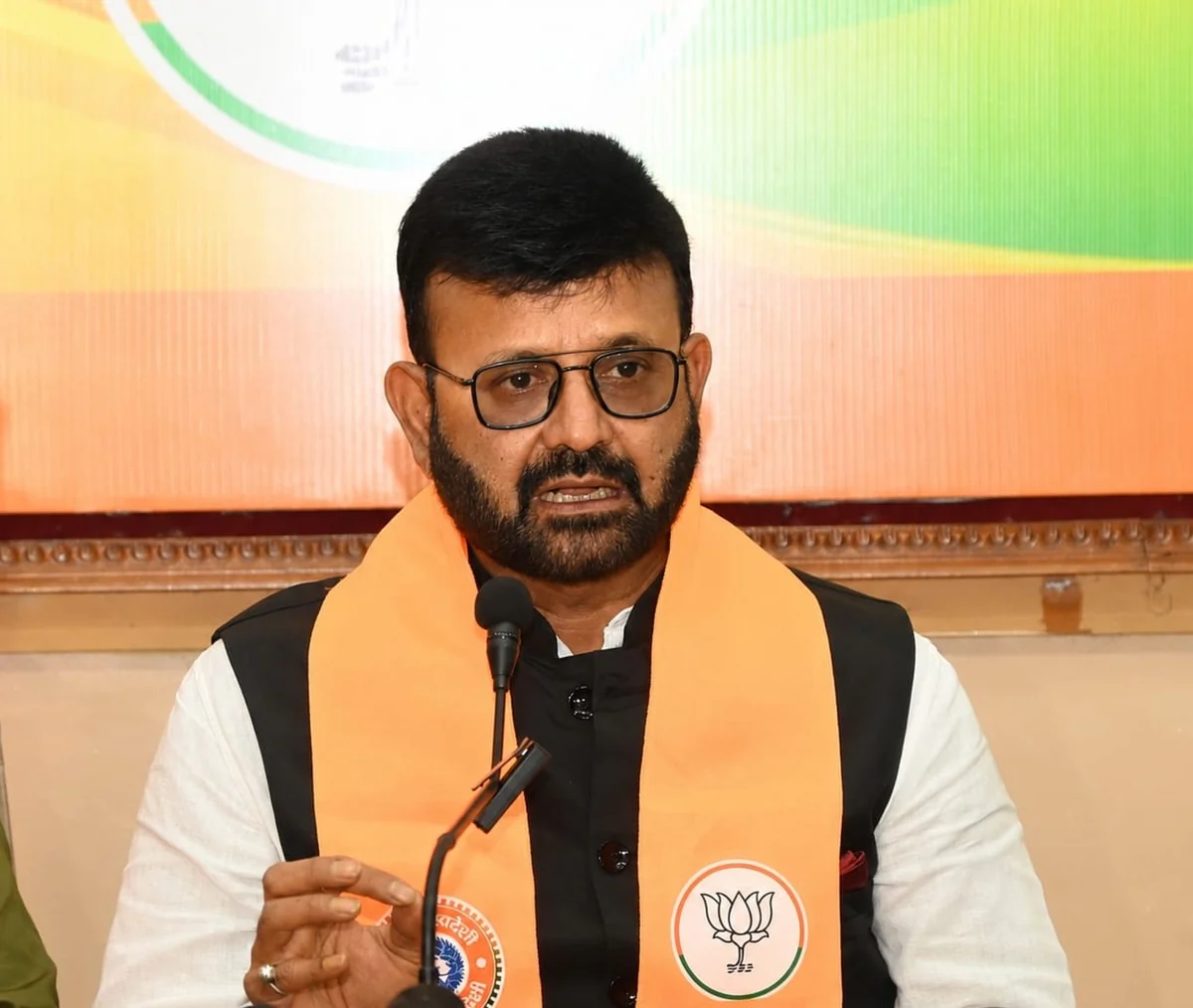 झारखंड ट्रेजरी घोटाला: भाजपा का आरोप - जांच के नाम पर 'चहेते' अफसरों को बचा रही हेमंत सरकार