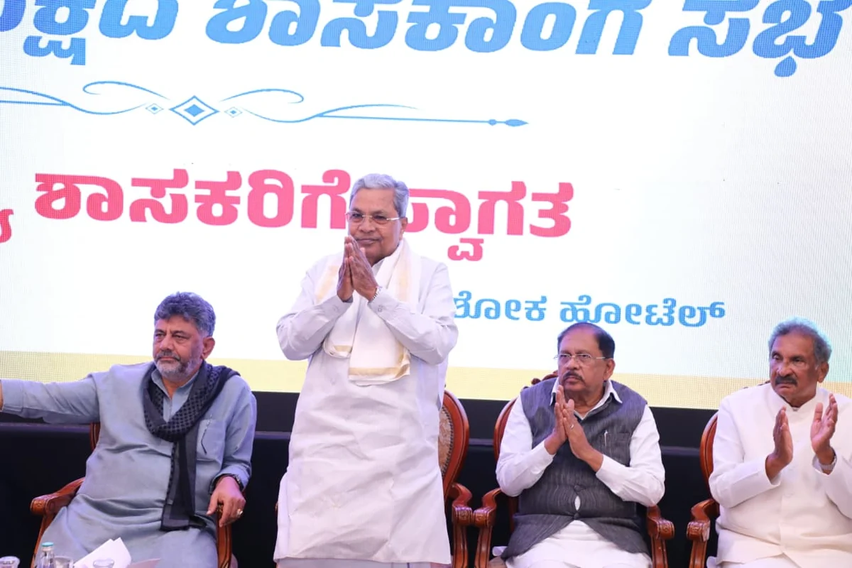 चुनाव आयोग में मतभेद का आरोप, कर्नाटक के पूर्व CM सिद्दारमैया ने मुख्य आयुक्त को हटाने की मांग की