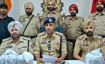 पंजाब: फाजिल्का में नशे और अवैध हथियारों के बड़े नेटवर्क का पर्दाफाश, 6 गिरफ्तार