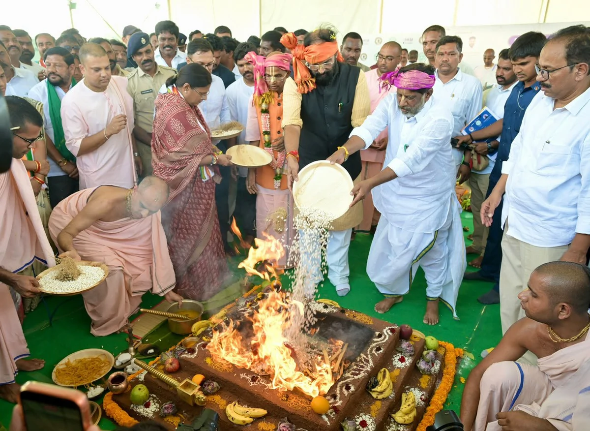तेलंगाना सरकार की नाश्ता योजना: 27 लाख छात्रों को लाभ, उपमुख्यमंत्री ने बताया 'विश्व की सबसे बड़ी पहल'