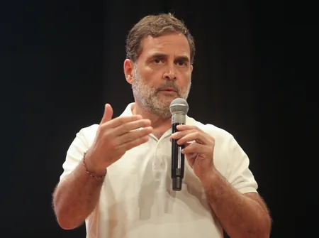 CEC ज्ञानेश कुमार के इस्तीफे की मांग को लेकर दिल्ली में प्रदर्शन, राहुल गांधी ने कहा- 'सिस्टम भी जाएगा'