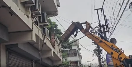 अभिषेक बनर्जी के दफ़्तर पर बुलडोज़र कार्रवाई: कलकत्ता हाईकोर्ट ने अगली सुनवाई तक यथास्थिति का आदेश दिया