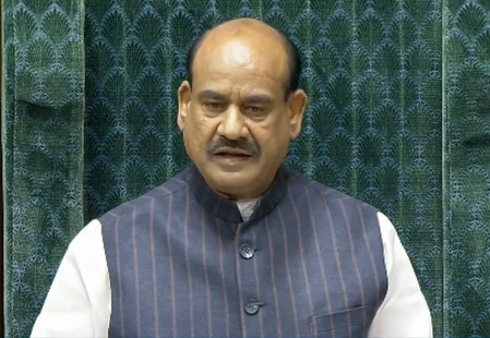 संसद सत्र से पहले उद्धव ठाकरे को बड़ा झटका, लोकसभा अध्यक्ष ने 6 बागी सांसदों के शिंदे गुट में विलय को दी मंजूरी