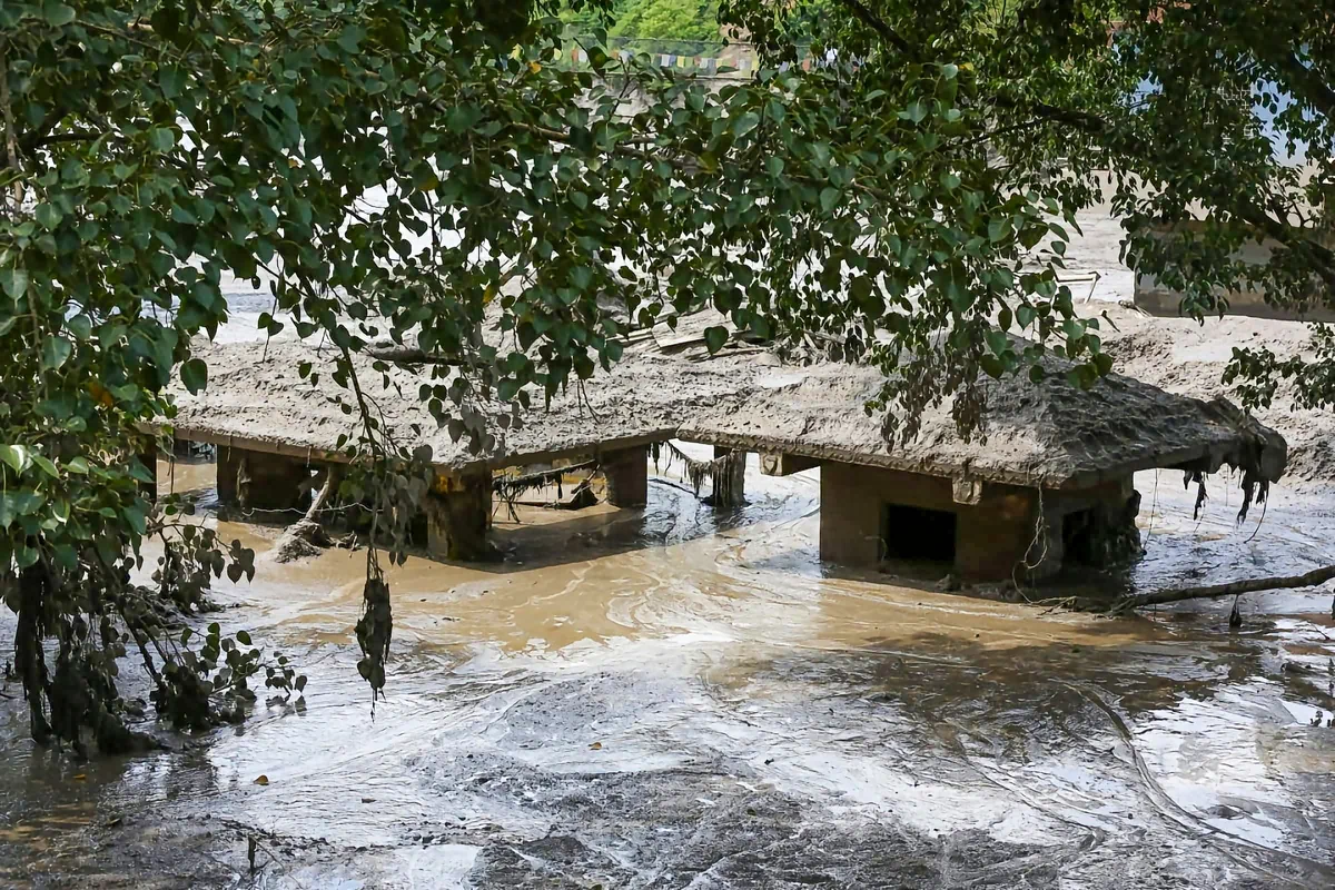नेपाल में बाढ़: गुजरात के निवासियों के लिए हेल्पलाइन नंबर जारी, 133 भारतीय अब भी लापता