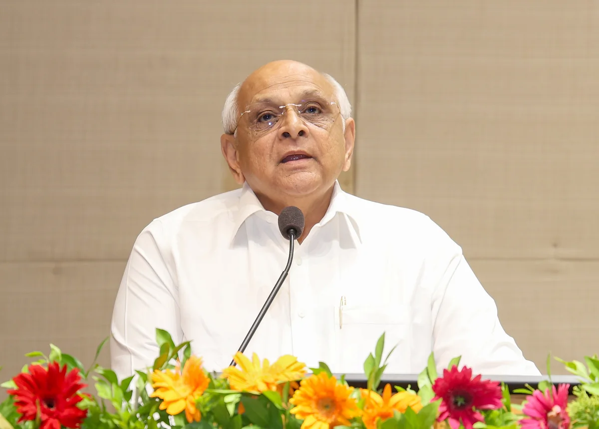 गुजरात: सरकारी इमारतों पर सोलर पैनल से 95 मेगावाट बिजली, अब 15,000 नई बिल्डिंग्स का लक्ष्य