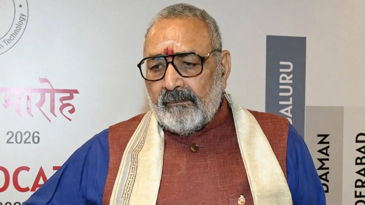 केंद्रीय मंत्री गिरिराज सिंह का विपक्ष पर हमला, कहा - 'नफ़रत बाबर जैसे आक्रांताओं से है, मुसलमानों से नहीं'