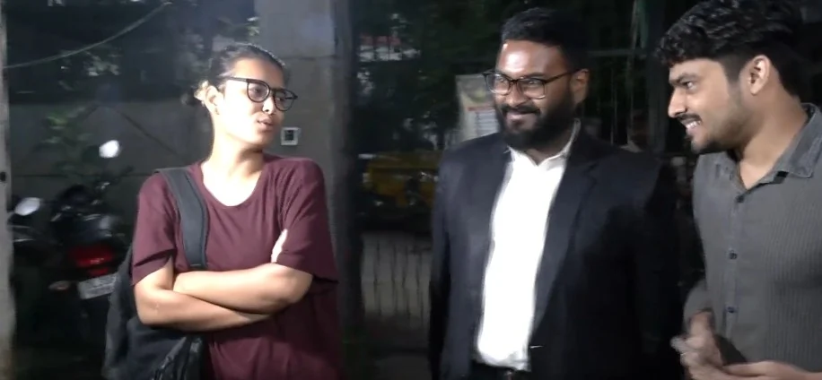 तिरंगा मार्च में हिरासत में ली गईं आइसा अध्यक्ष नेहा बोरा रिहा, CEC के इस्तीफे की मांग दोहराई