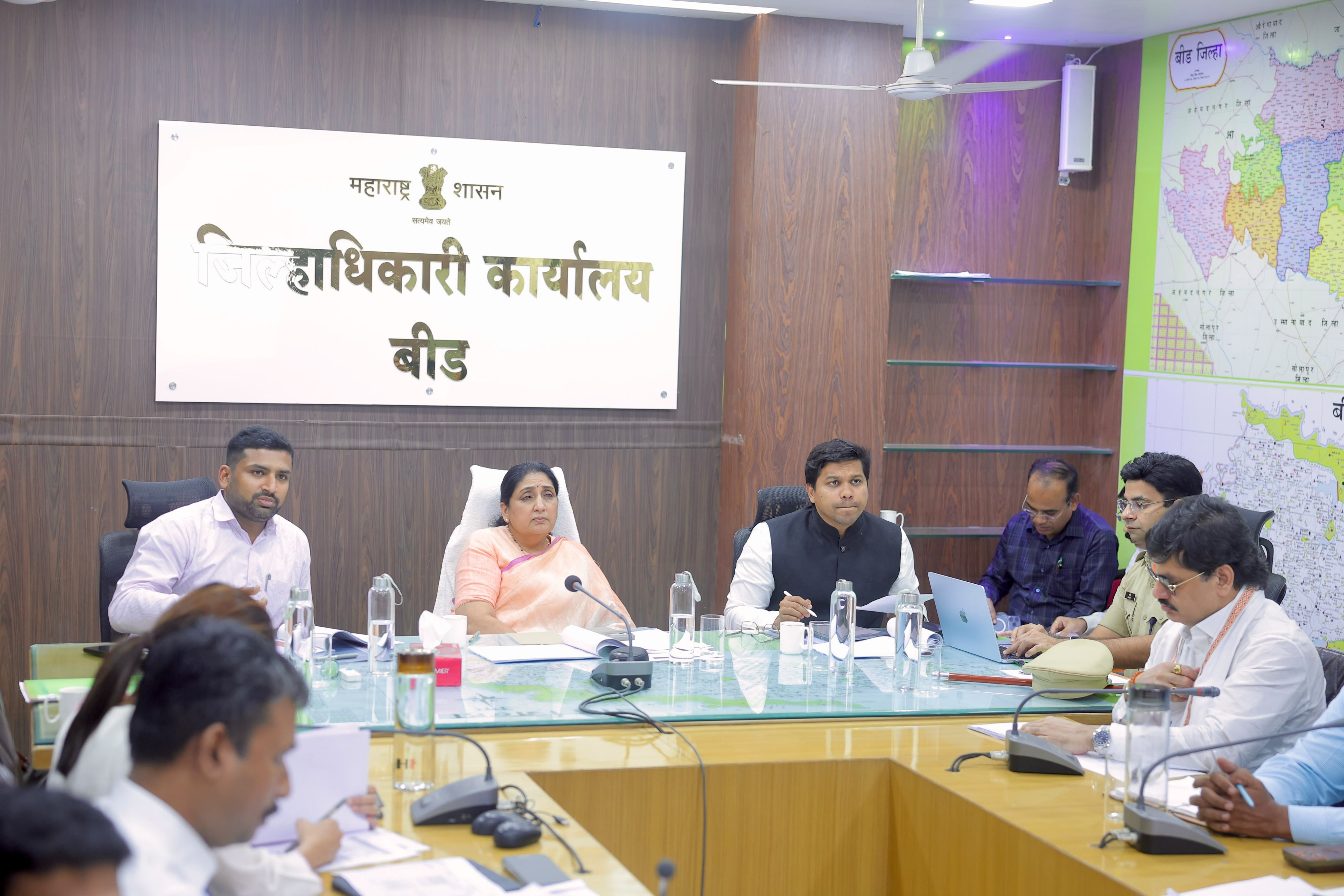 महाराष्ट्र: बीड में सूखे की गंभीर स्थिति, उपमुख्यमंत्री सुनेत्रा पवार ने राहत कार्यों में तेज़ी लाने के दिए निर्देश
