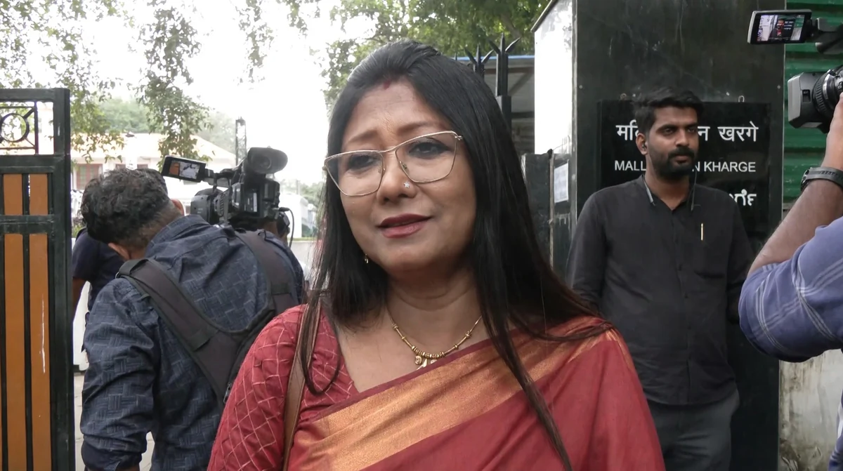 CEC ज्ञानेश कुमार के खिलाफ 'सार्वजनिक महाभियोग' की तैयारी में INDIA गठबंधन, मीरा कुमार करेंगी अध्यक्षता
