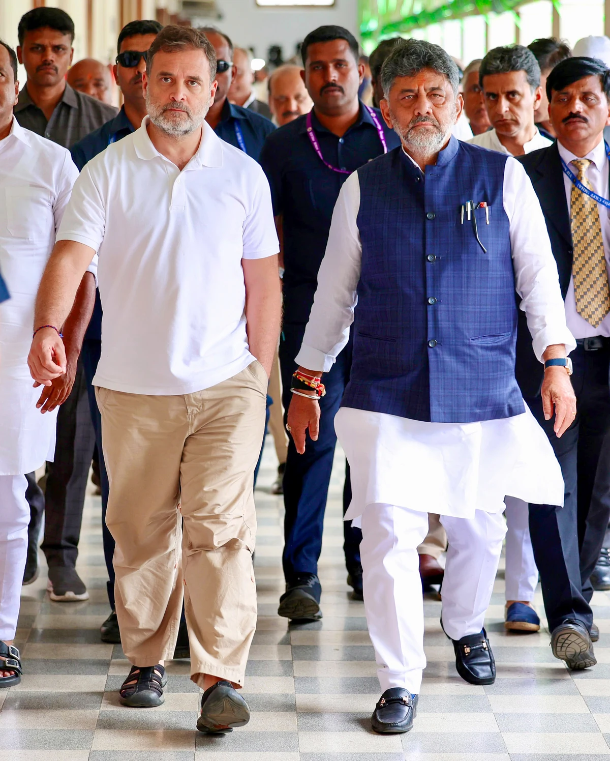 कर्नाटक कैबिनेट में खाली पद पर घमासान, सीएम शिवकुमार चर्चा के लिए राहुल गांधी से मिलेंगे