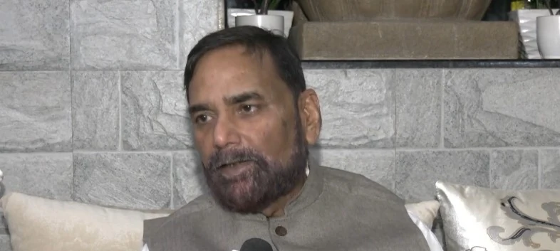 बिहार: छेड़छाड़ की घटनाओं पर सियासी घमासान, JDU बोली 'अपराधी बख्शे नहीं जाएंगे', विपक्ष ने उठाए कानून-व्यवस्था पर सवाल