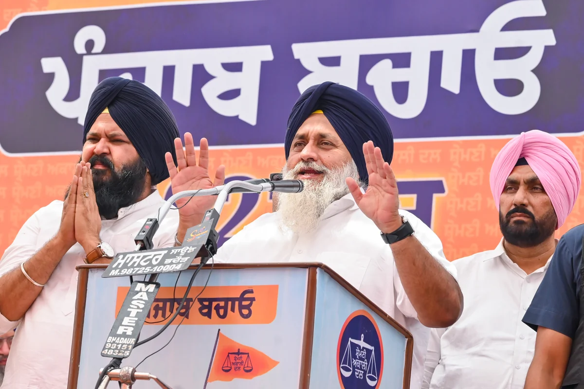 पंजाब बेअदबी मामला: पूछताछ के लिए SIT के सामने पेश होंगे सुखबीर बादल, पूर्व केंद्रीय मंत्री के बयान से बढ़ी मुश्किलें