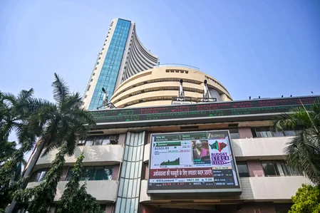 वैश्विक तनाव के बावजूद भारतीय शेयर बाजार में उछाल, Sensex 800 अंक चढ़ा