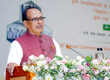 महाराष्ट्र और कर्नाटक में सूखे का जायजा लेंगी केंद्रीय टीमें, शिवराज सिंह चौहान ने दिया मदद का भरोसा