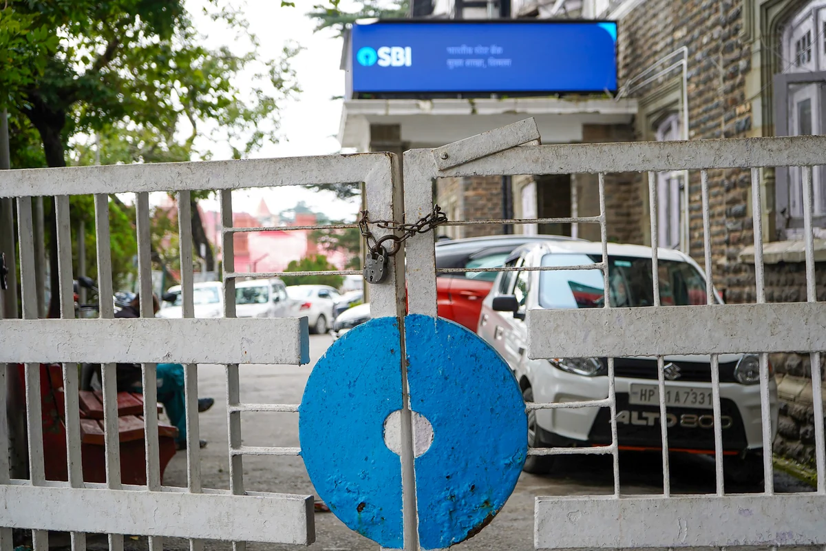SBI डेटा लीक: डार्क वेब पर 3800 से ज़्यादा ग्राहकों की निजी जानकारी लीक, बैंक ने की पुष्टि