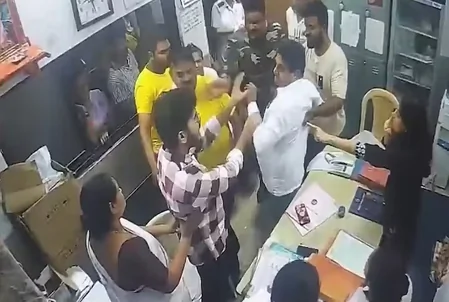 ठाणे: शिवसेना पार्षद की मारपीट से डरे डॉक्टर ने छोड़ी नौकरी और शहर, कहा- 'बहुत डर लग रहा है'