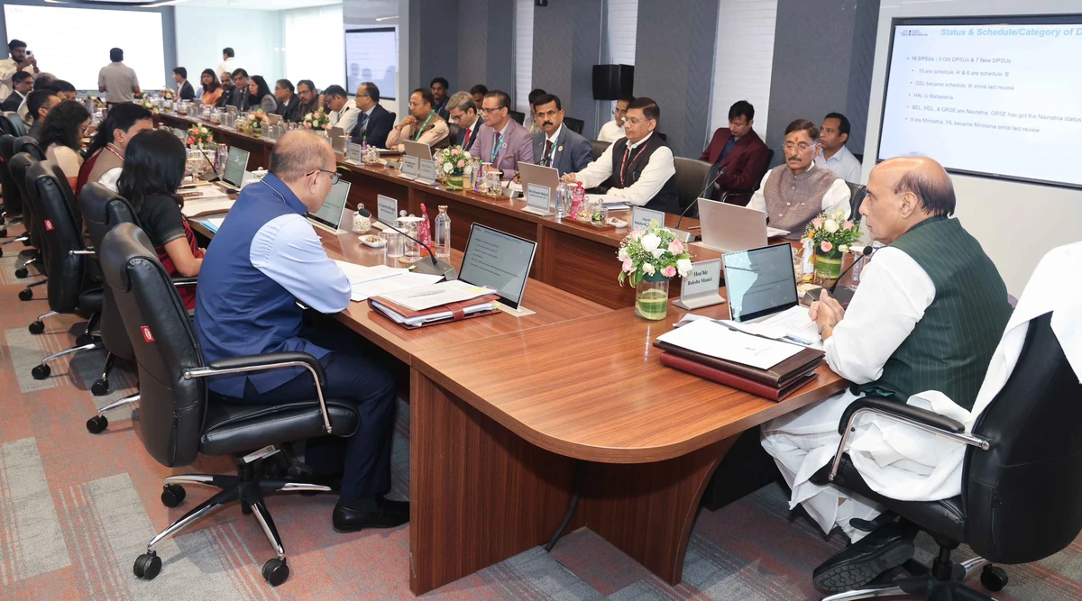 रक्षा सार्वजनिक उपक्रमों के लिए राजनाथ सिंह का निर्देश: अगले 5 वर्षों का स्पष्ट रोडमैप तैयार करें