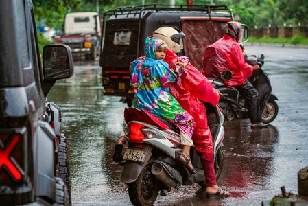 केरल में बारिश से तबाही: राज्य सरकार ने मौसम चेतावनियों में कमी के लिए IMD को ठहराया ज़िम्मेदार