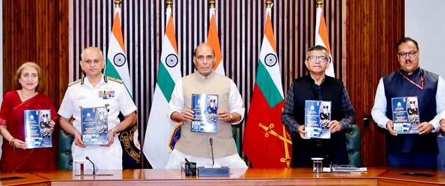 भारतीय तटरक्षक बल में लैंगिक समानता को बढ़ावा, रक्षा मंत्री ने दो बड़े नीतिगत सुधारों का किया ऐलान