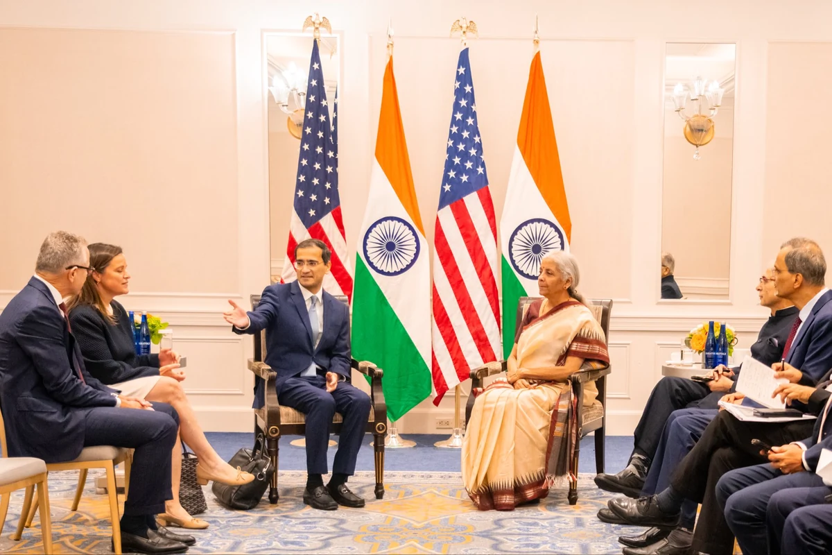 भारत में निवेश के लिए वैश्विक दिग्गजों को निर्मला सीतारमण का न्योता, डिजिटल इंफ्रा और GIFT सिटी पर ज़ोर