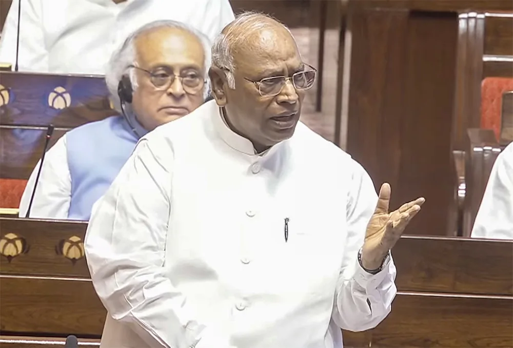 NEET पेपर लीक पर संसद में संग्राम: राज्यसभा की कार्यवाही पहले ही दिन हंगामे की भेंट चढ़ी