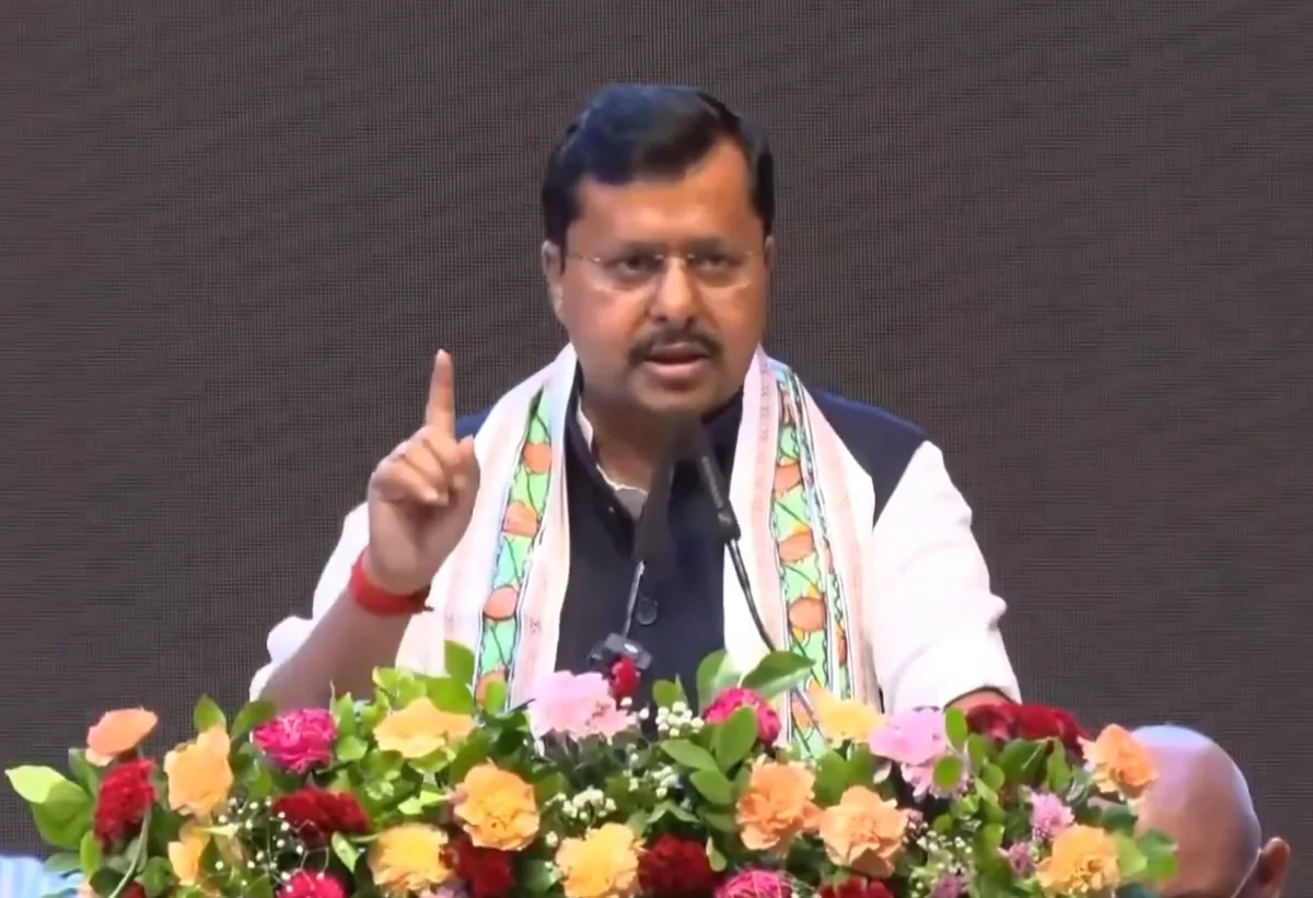 तेलंगाना भाजपा अध्यक्ष की गिरफ्तारी पर सियासी बवाल, भाजपा ने कांग्रेस सरकार पर लगाया तानाशाही का आरोप