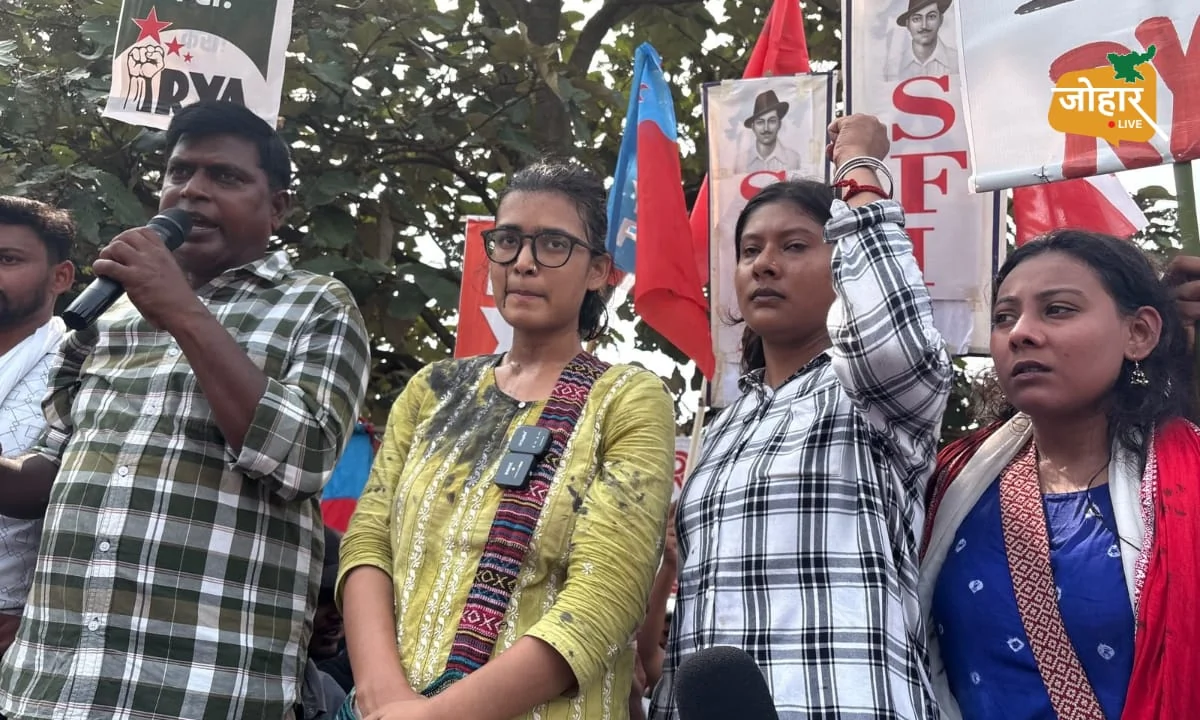 रांची: छात्र प्रदर्शन के बीच AISA अध्यक्ष नेहा बोरा पर स्याही फेंकी, आरोपी हिरासत में