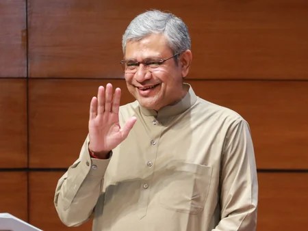 रेलवे का धुआंधार खर्च: चालू वित्त वर्ष के पहले चार महीनों में ही 39% बजट इस्तेमाल