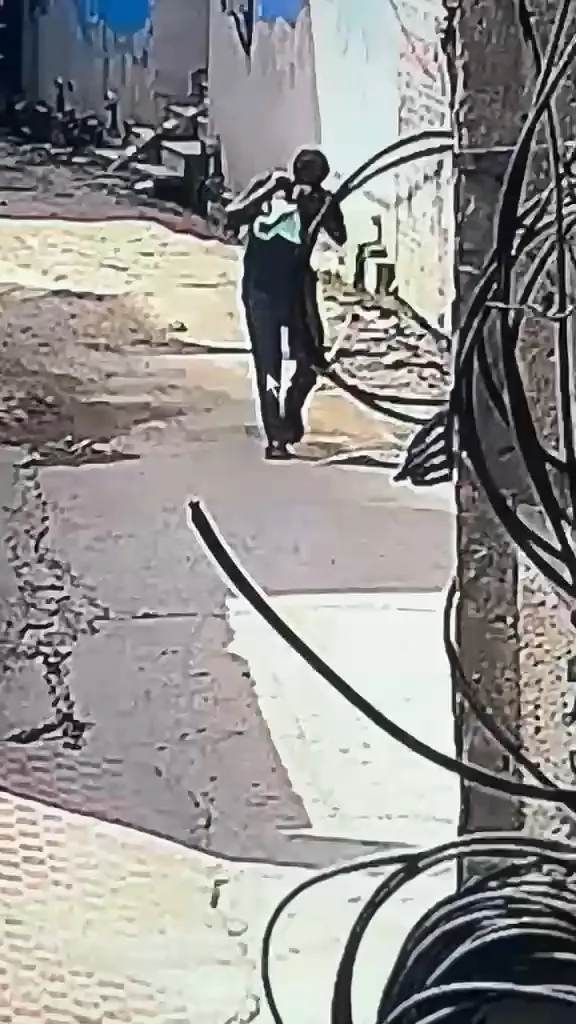 ग्रेटर नोएडा: लापता 6 साल की बच्ची का शव बरामद, CCTV फुटेज से संदिग्ध आरोपी हिरासत में
