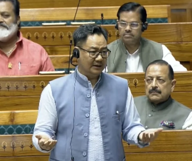 पेपर लीक बिल पर लोकसभा में बहस शुरू, सरकार 10 घंटे चर्चा के लिए तैयार, विपक्ष ने माँगा था ज़्यादा समय