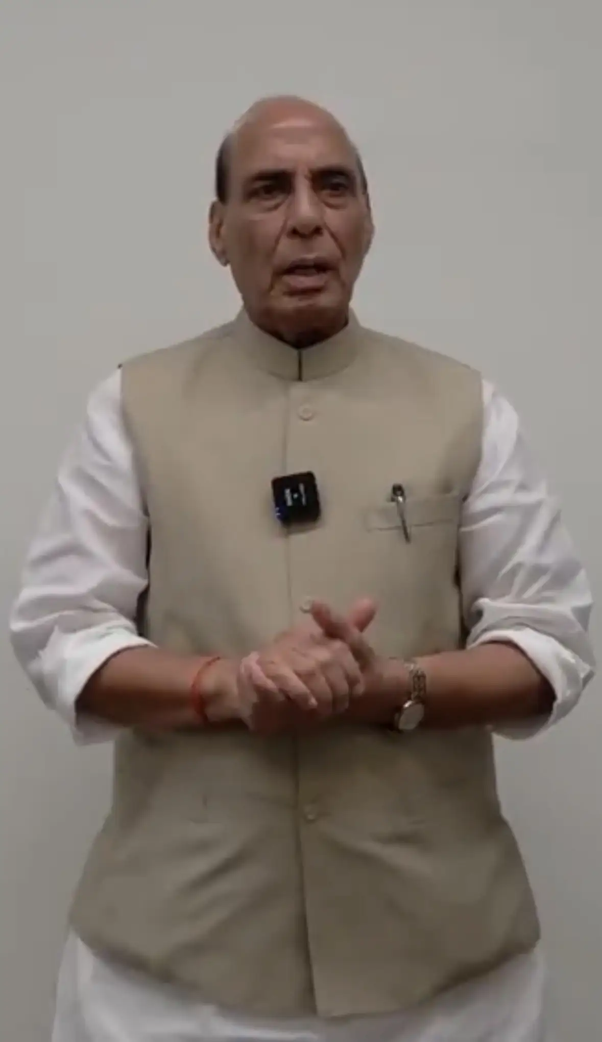 वंदे मातरम पर कांग्रेस के रुख को राजनाथ सिंह ने बताया 'संवैधानिक रूप से गंभीर', देशभक्ति पर उठाए सवाल