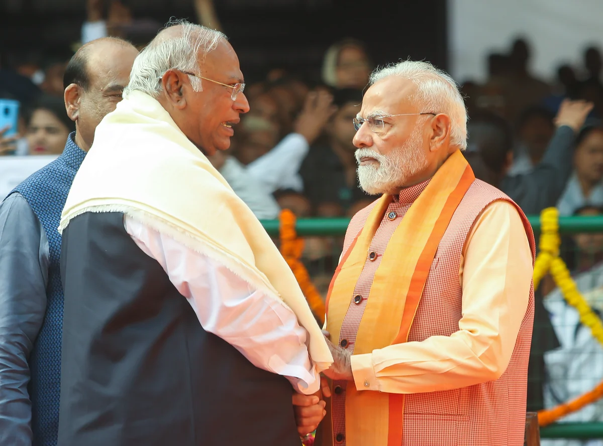 परिसीमन पर चर्चा के लिए सर्वदलीय बैठक बुलाएँ: पीएम मोदी को खड़गे ने दोबारा लिखा पत्र