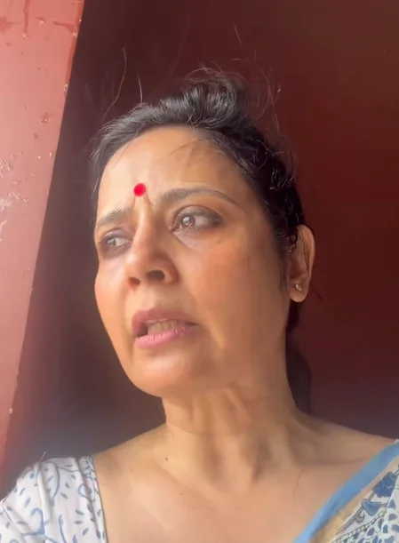 TMC सांसद महुआ मोइत्रा का आरोप: भाजपा कार्यकर्ताओं ने फेंके अंडे और पत्थर, पुलिस पर लगाया मूकदर्शक बने रहने का आरोप