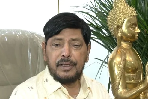 आरक्षण हटाने की मांग 'देशद्रोह', ऐसे लोगों पर हो कार्रवाई: केंद्रीय मंत्री रामदास आठवले